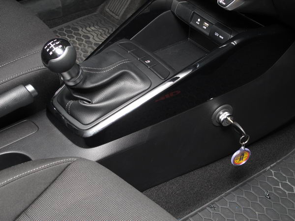 kia rio 2017 iv 5seb