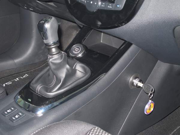 nissan pulsar 6 seb r elol 2014