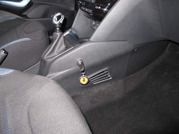 peugeot 208 6seb r elol