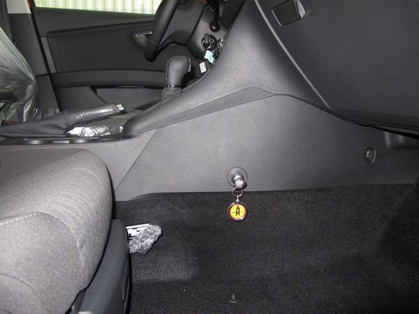 seat leon iii aut dsg fekete mech