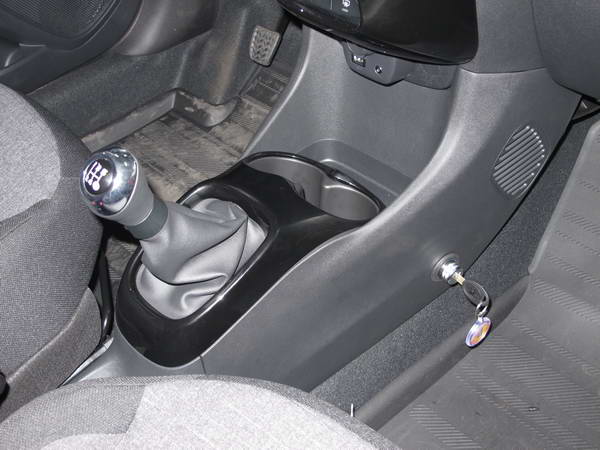 toyota yaris facelift 2014 6seb r elol