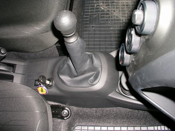 toyota yaris 6seb 2006