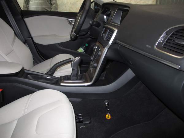 volvo v40 ii 2012 6seb r elol
