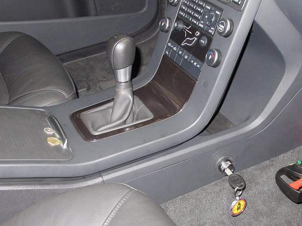 volvo v70 2007 6seb r elol